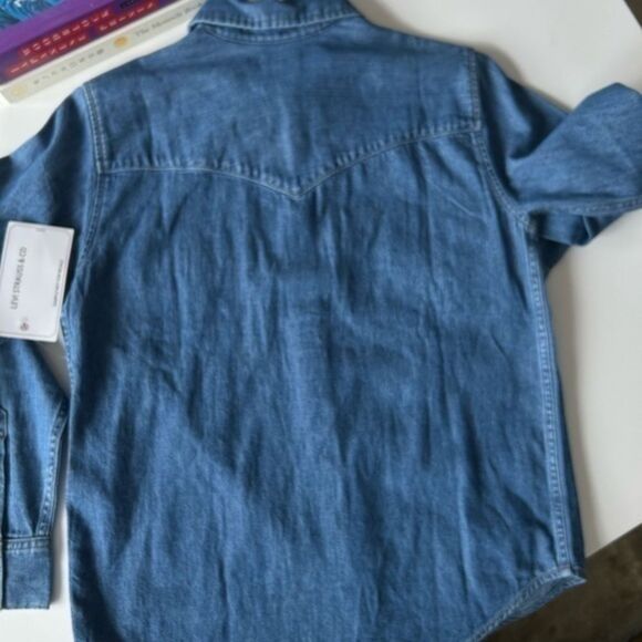 NWT! Levi’s Denim Jean Button Down shirt Size Small - Picture 8 of 11